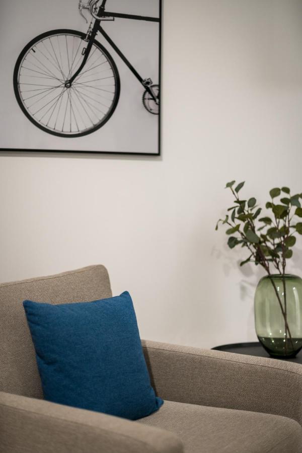 Aparthotel Bright: Stylish&central - Kitchen - Netflix Lippstadt